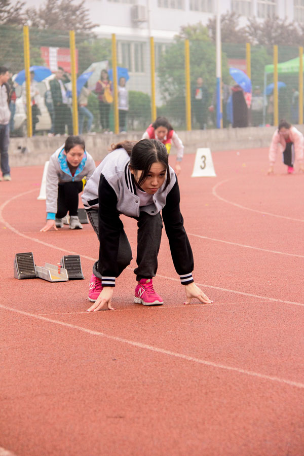 前方——女子400m起跑.JPG